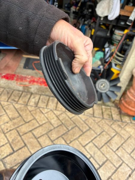 Water pump pully Z3.jpg